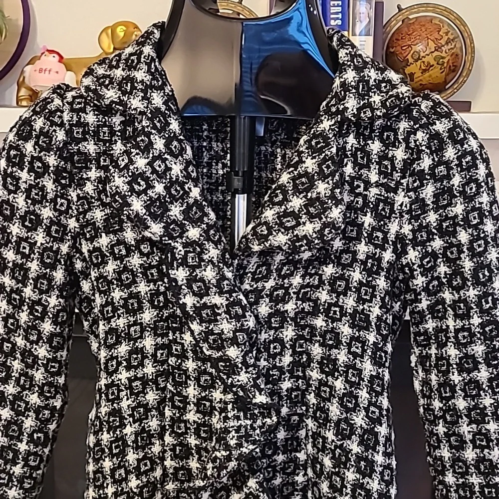 Iris And Ivy Black White Cascading Ruffle Edge Jacket Fancy Formal Pretty